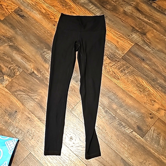 LULUEMON yoga pants - Picture 1 of 4